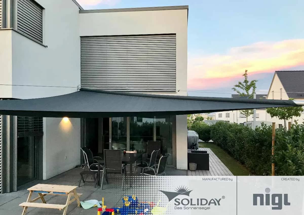 SOLIDAY X - semi-automatisches Sonnensegel 3